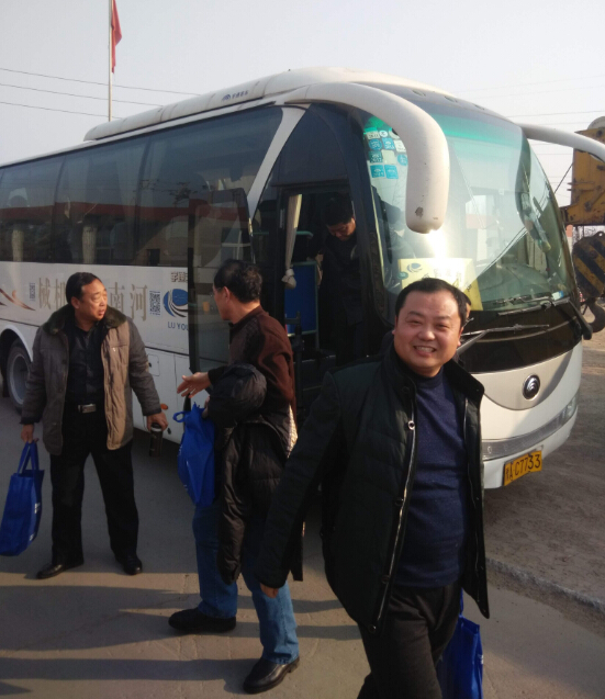 客户参观FH官网后抵达河南路友机械