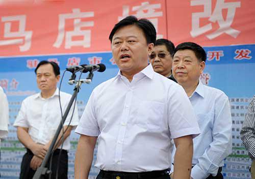 FH官网压路机助力107国道扩建，驻马店市长陈星下开工令！