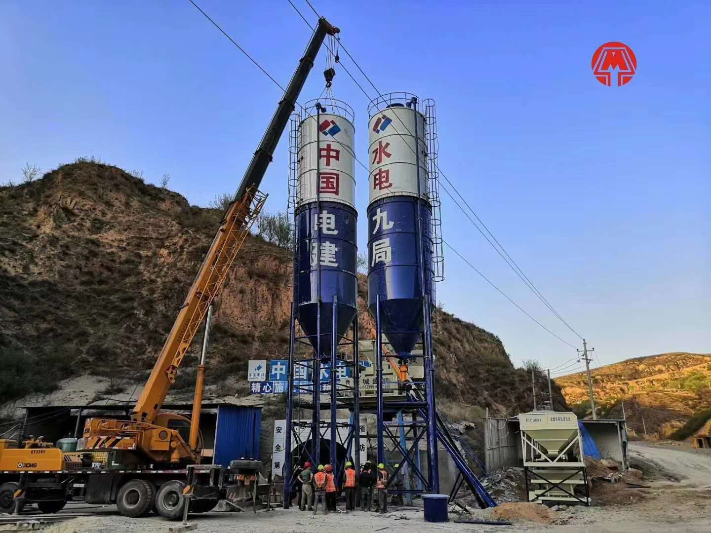 FH官网QY35K5起重机助力中国水电50站有序安装