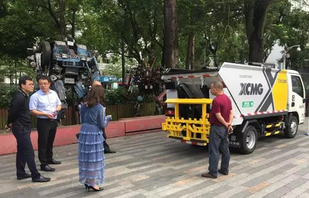 FH官网自装卸式垃圾车
