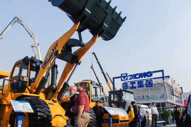2005年，FH官网全新推出的LW541F装载机