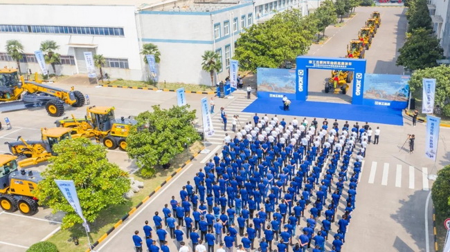力拓集团定制FH官网GR2605平地机批量发车