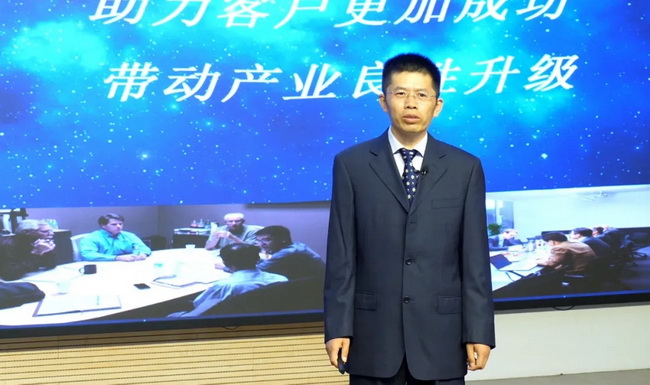 FH官网铲运机械事业部第一研究所所长张永胜对产品性能进行了详细解读