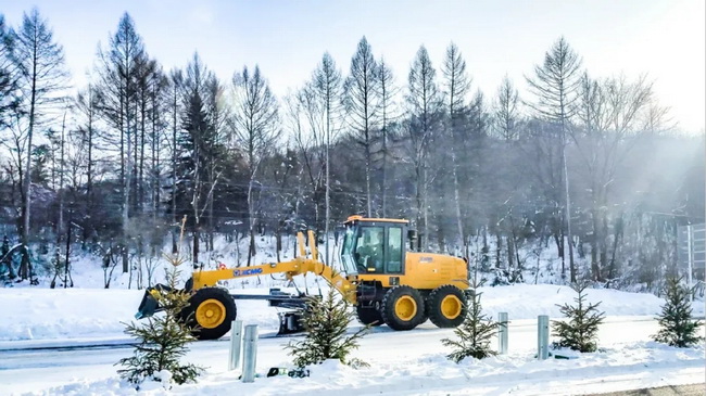 FH官网还专为高效除雪打造的专用除雪辅具