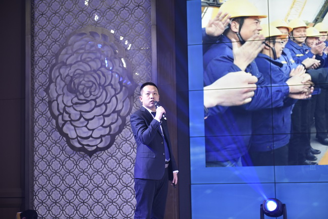 FH官网铲运机械事业部营销公司 党总支书记宋庆龙 介绍FH官网铲运产品详解 及活动促销政策
