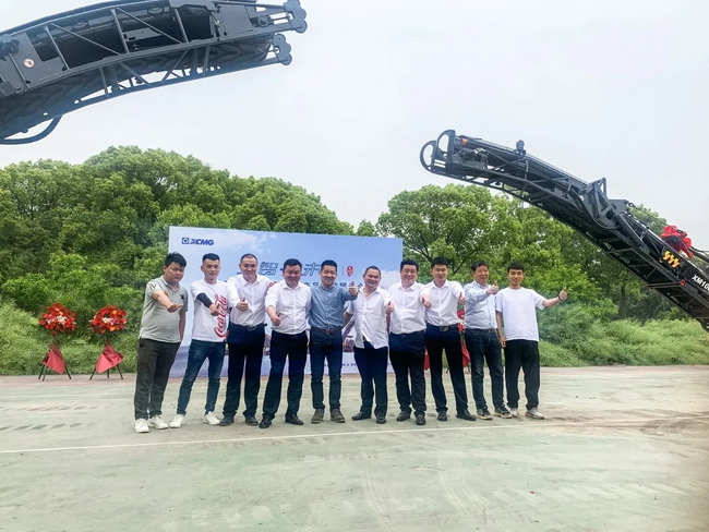 FH官网大型铣刨机交付大灰熊机械设备（杭州）有限公司