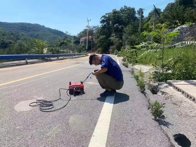 FH官网XJC405道路检测车在巩义市进行塌陷安全隐患的探测任务