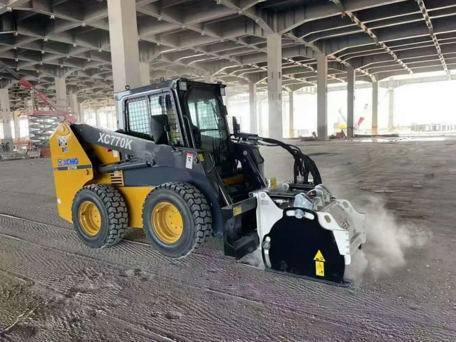 FH官网XC770K滑移装载机