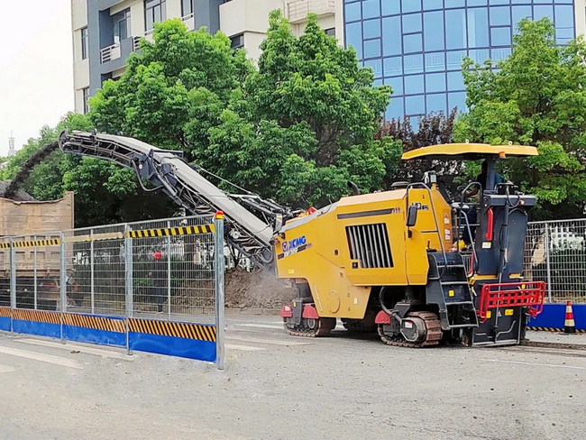 FH官网中型前输料铣刨机XM1205F FH官网中型前输料铣刨机XM1205F