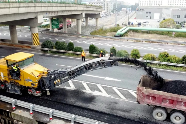 FH官网铣刨机助力沪杭甬高速公路改扩建工程