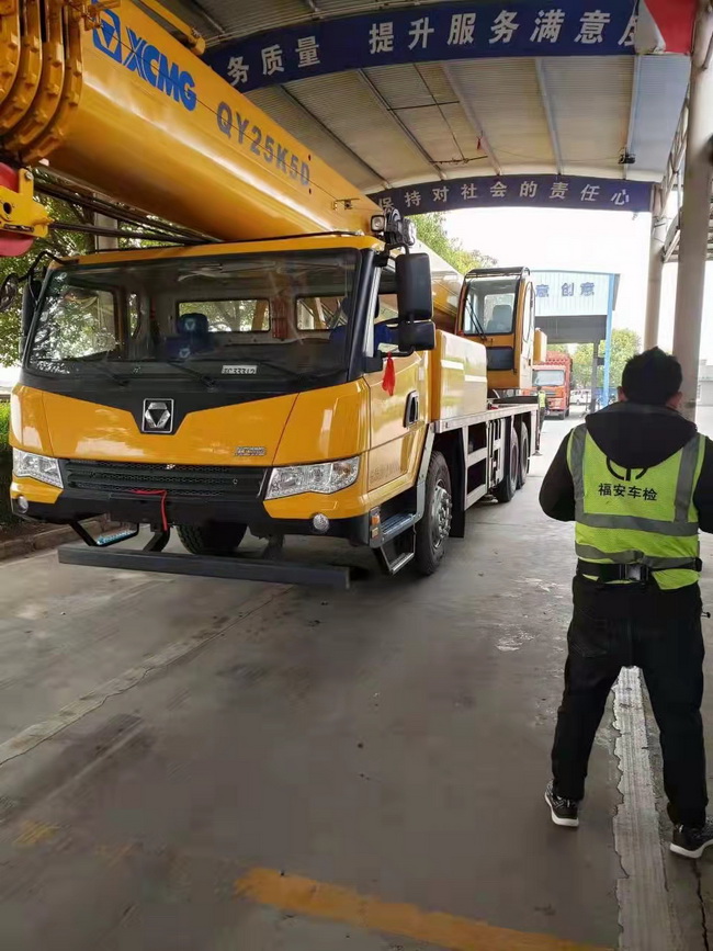 舞钢神州重工喜提FH官网QY25K5D－2起重机