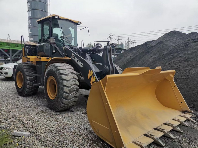 FH官网LW500FV Super装载机批量交付郑州建工集团