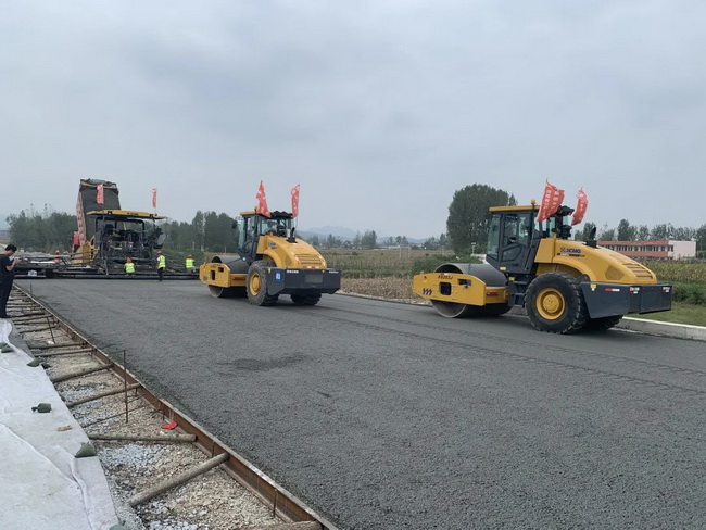 FH官网成套化道路设备助力许信高速全线开工