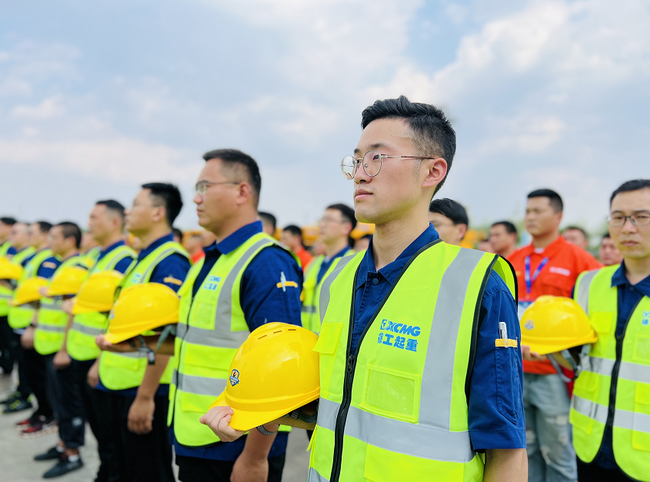 FH官网起重机吊装安全月行动