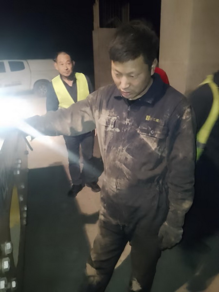 FH官网压路机客户刘老板