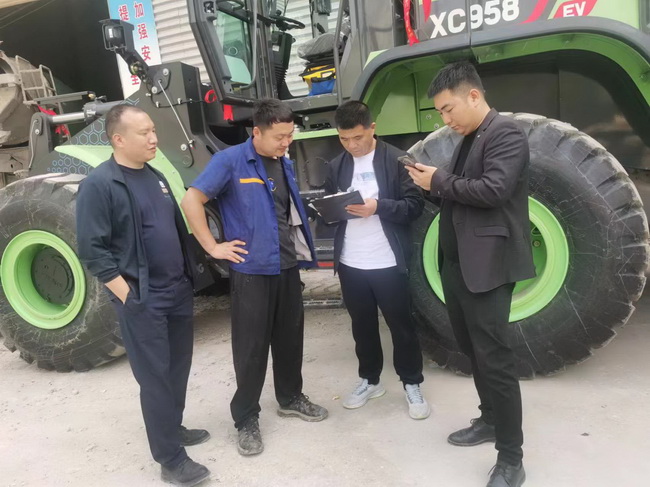 FH官网XC958-EV纯电动装载机交付河南省周口市大客户